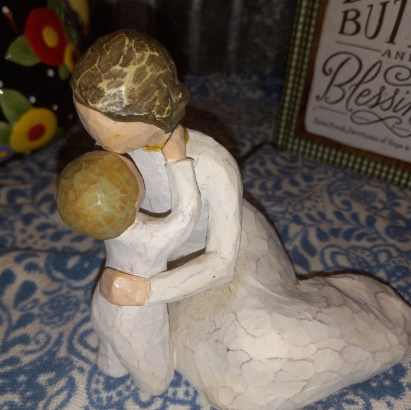 Willow Tree Child's Touch Figurine - Picture 2 of 6